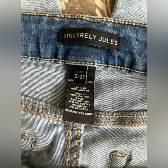 Sincerely Jules Straight Leg Slit Hem Jeans - Picture 12 of 12